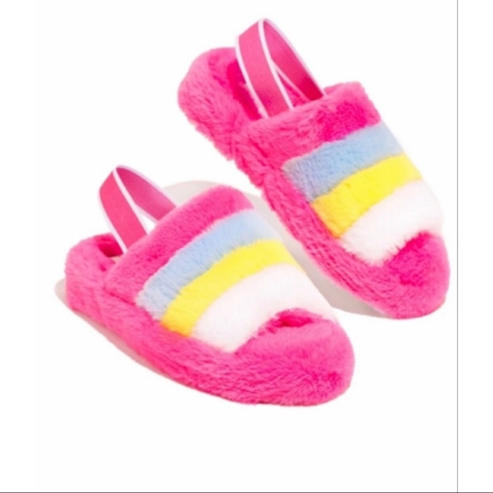 New! Snuggles Fuzzy Slippers